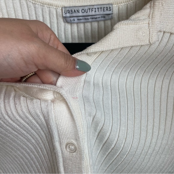 Cropped Collared Sweater - Picture 10 of 10